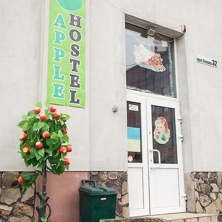 Apple Hostel Lviv Exterior foto