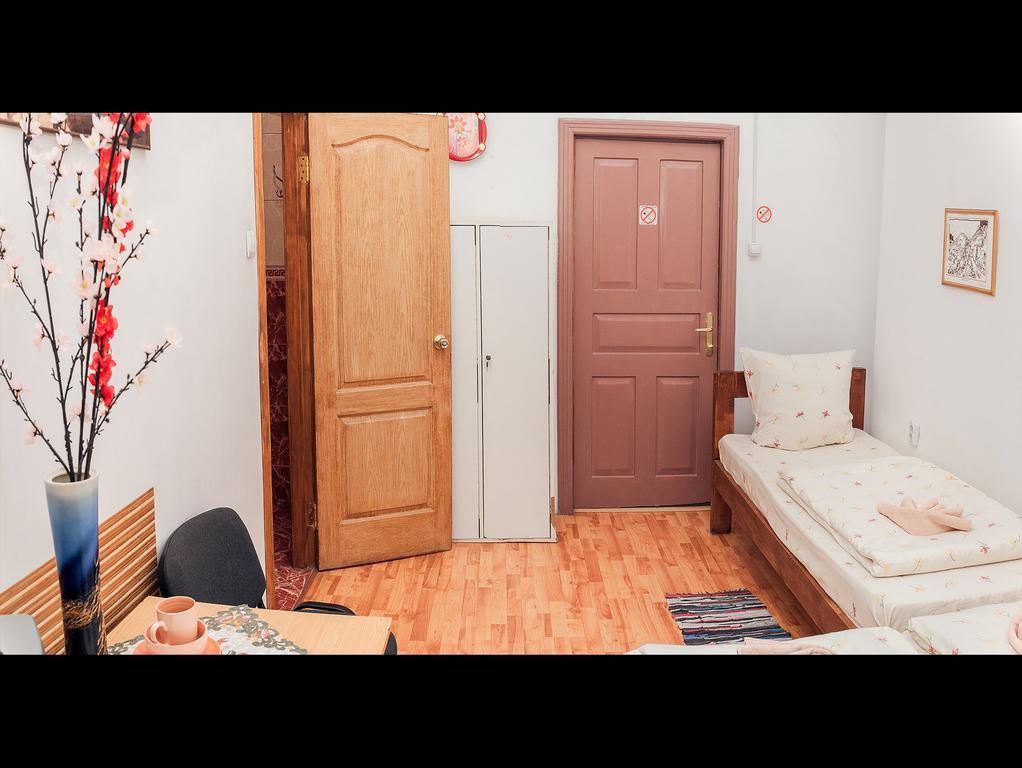 Apple Hostel Lviv Quarto foto